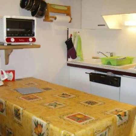 Besse-et-saint-anastaise-super Besse, 1 Piece, 6 Personnes - Fr-1-395-15 Apartmán